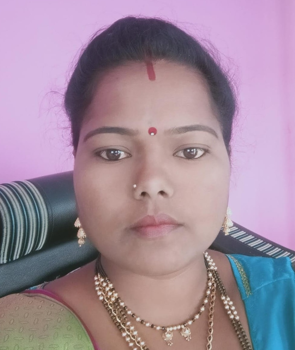 सौ.आशा आण्णा आहिरे